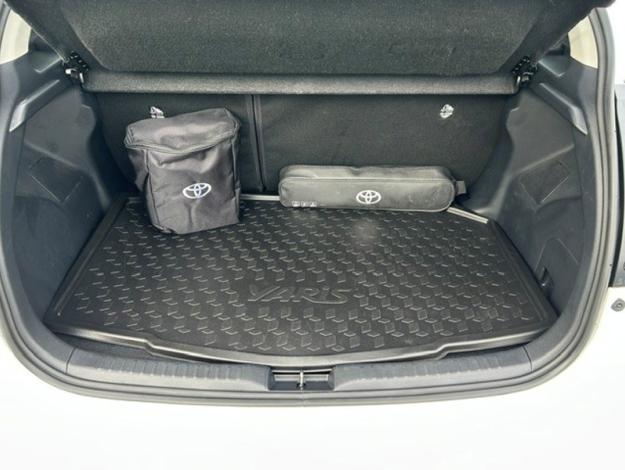 TOYOTA Yaris Hybride 116h Dynamic  116 ch 