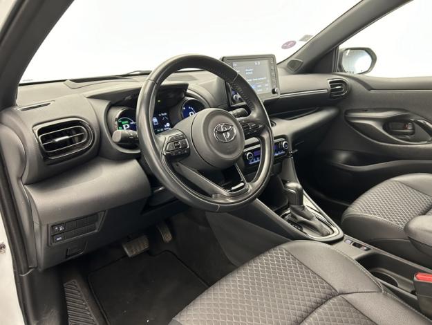 TOYOTA Yaris 116h Collection  