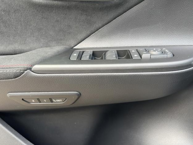 TOYOTA C-HR 2.0 Hybride 200 GR Sport AWD  C HR HYBRIDE NG HYBRIDE 2.0L AWD I GR SPORT MY26