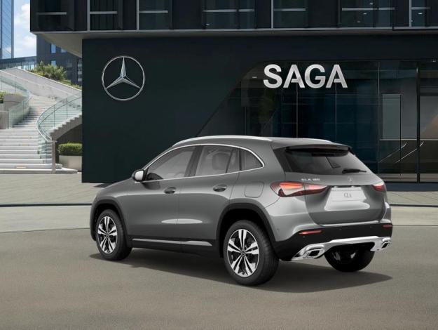 MERCEDES-BENZ GLA 180 tout terrain  GLA 180 Cyber Edition