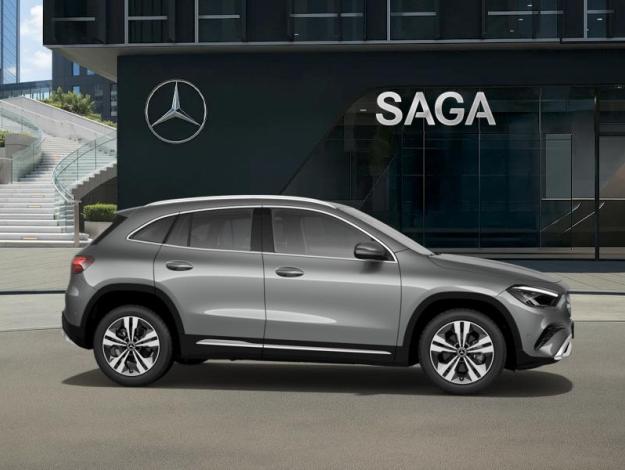 MERCEDES-BENZ GLA 180 tout terrain  GLA 180 Cyber Edition