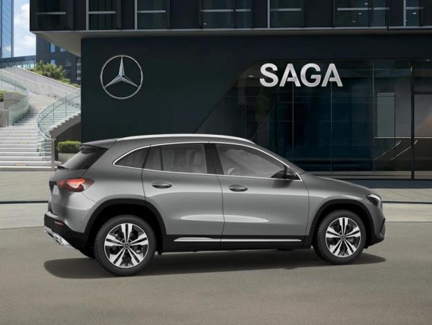 MERCEDES-BENZ GLA 180 tout terrain  GLA 180 Cyber Edition