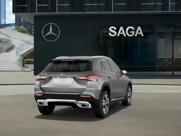 MERCEDES-BENZ GLA 180 tout terrain  GLA 180 Cyber Edition