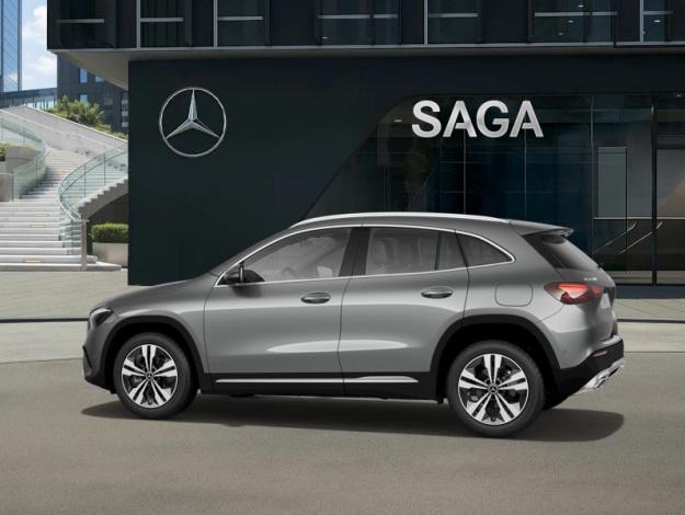 MERCEDES-BENZ GLA 180 tout terrain  GLA 180 Cyber Edition