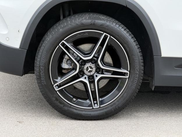 MERCEDES-BENZ GLA 250 e AMG Line  