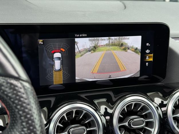 MERCEDES-BENZ GLA 250 e AMG Line  