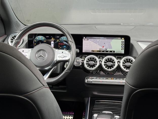 MERCEDES-BENZ GLA 250 e AMG Line  