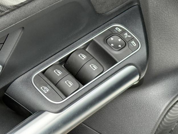 MERCEDES-BENZ GLA 250 e AMG Line  