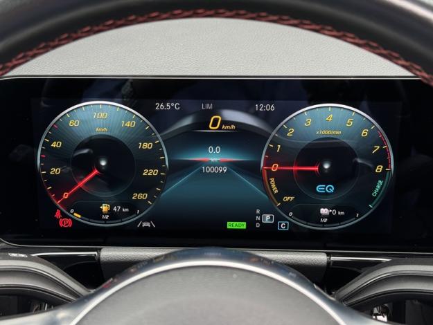 MERCEDES-BENZ GLA 250 e AMG Line  