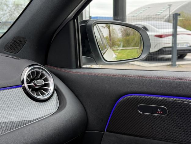 MERCEDES-BENZ GLA 250 e AMG Line  