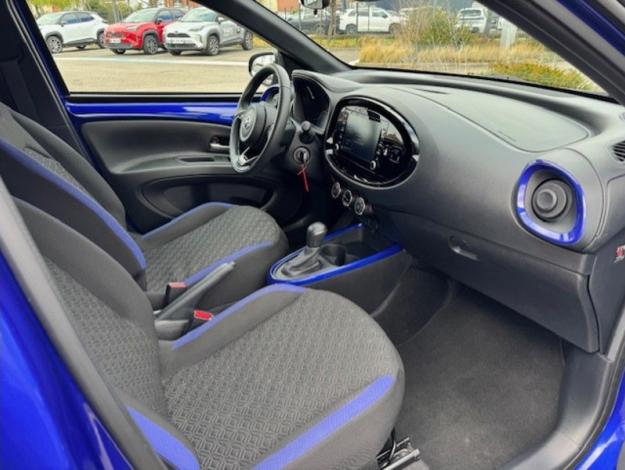 TOYOTA Aygo X 1.0 VVT-i 72 Design CVT   