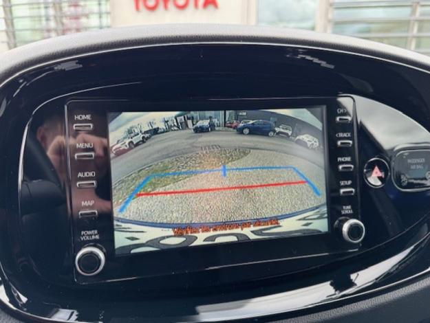 TOYOTA Aygo X 1.0 VVT-i 72 Design CVT   