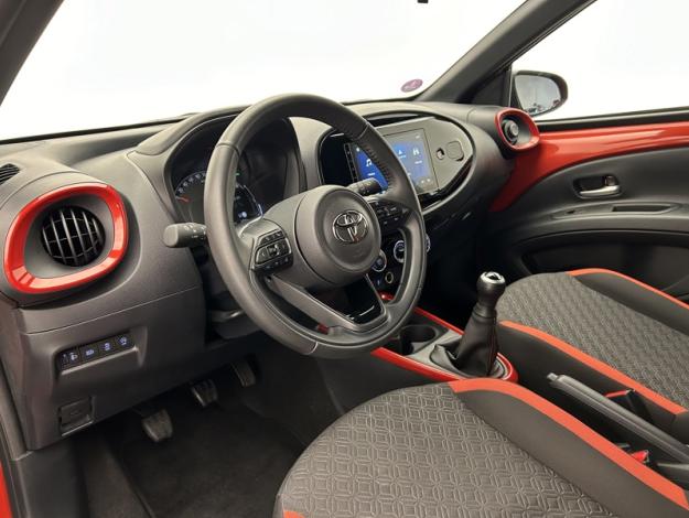 TOYOTA Aygo X 1.0 VVT-i 72 Design   