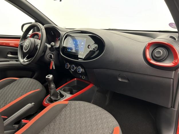 TOYOTA Aygo X 1.0 VVT-i 72 Design   