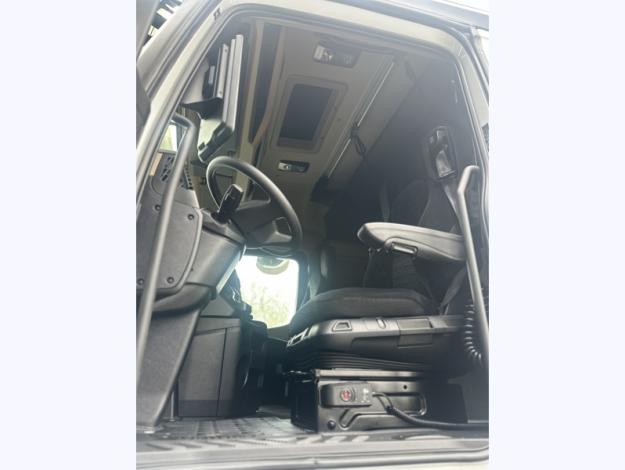 MERCEDES-BENZ Actros 1845 LS 4x2 BigSpace 2.50M  