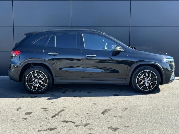 MERCEDES-BENZ EQA 250 AMG Line  