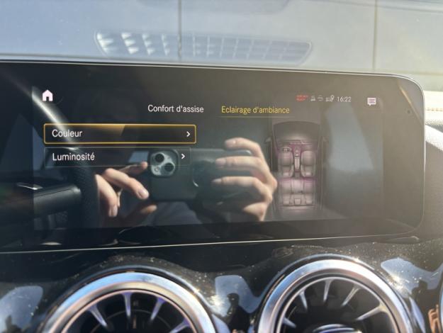 MERCEDES-BENZ EQA 250 AMG Line  