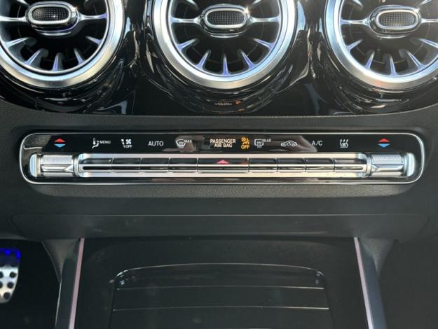 MERCEDES-BENZ EQA 250 AMG Line  