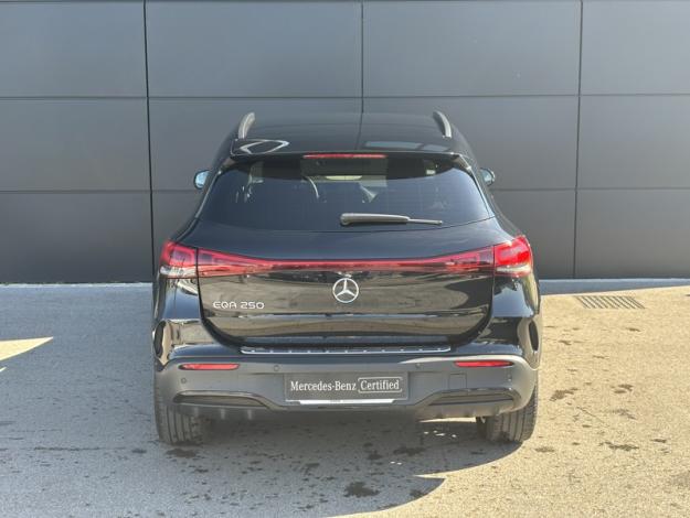 MERCEDES-BENZ EQA 250 AMG Line  