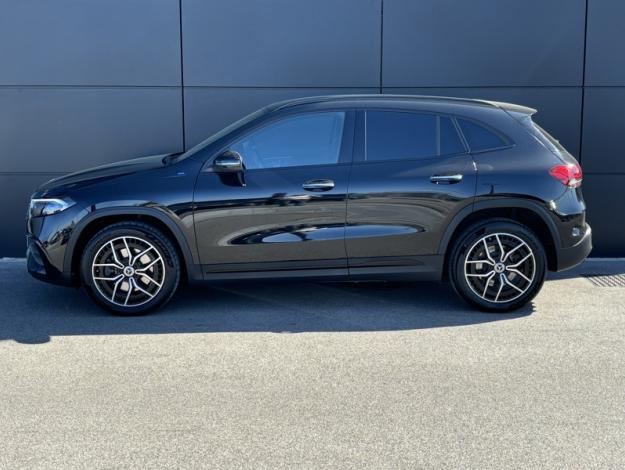 MERCEDES-BENZ EQA 250 AMG Line  