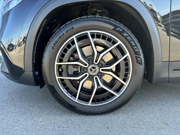 MERCEDES-BENZ EQA 250 AMG Line  