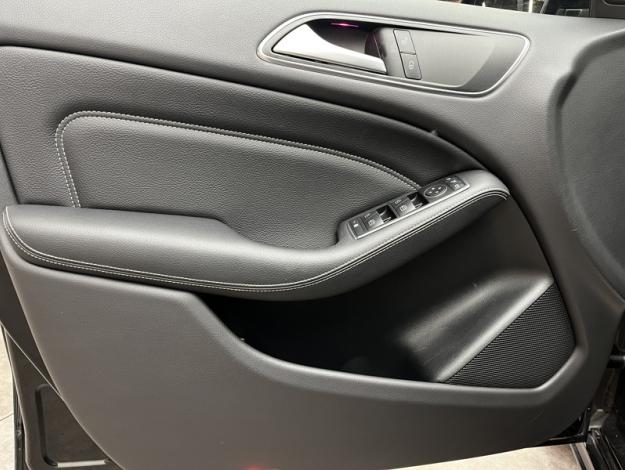MERCEDES-BENZ Classe B B 180 Sensation  