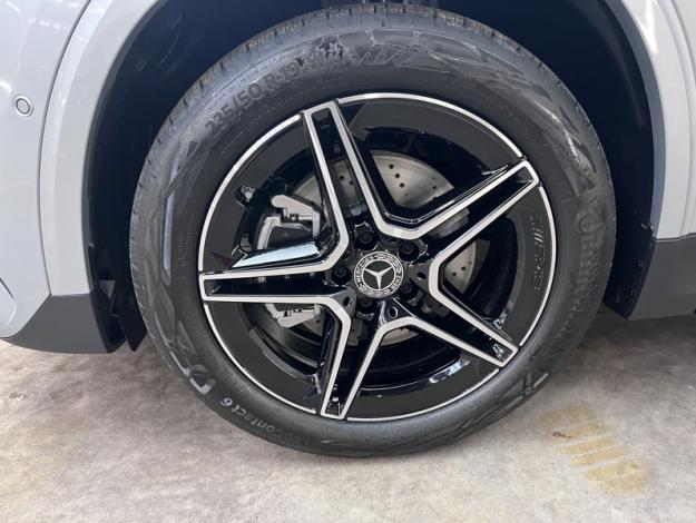 MERCEDES-BENZ GLA 200 d AMG Line  GLA 200 d AMG Line