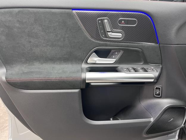 MERCEDES-BENZ GLA 200 d AMG Line  GLA 200 d AMG Line