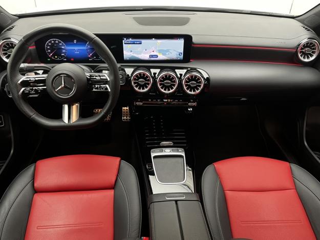 MERCEDES-BENZ Classe A 200 Berline AMG Line  