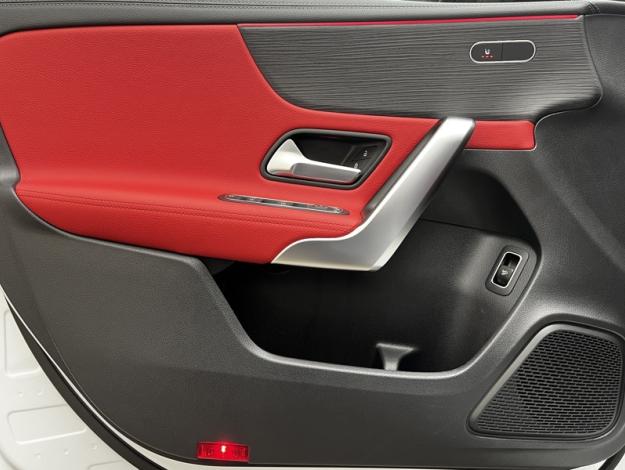 MERCEDES-BENZ Classe A 200 Berline AMG Line  