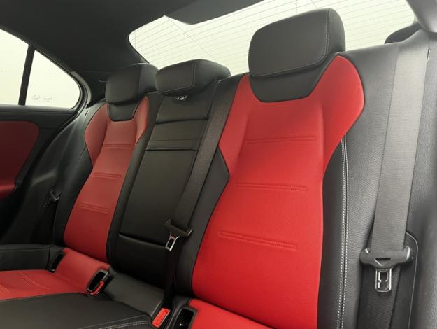 MERCEDES-BENZ Classe A 200 Berline AMG Line  