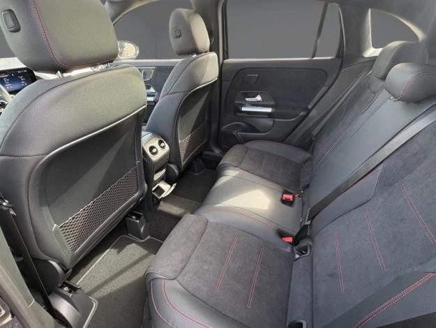 MERCEDES-BENZ GLA 180 d Edition 140  GLA 180 d Edition 140