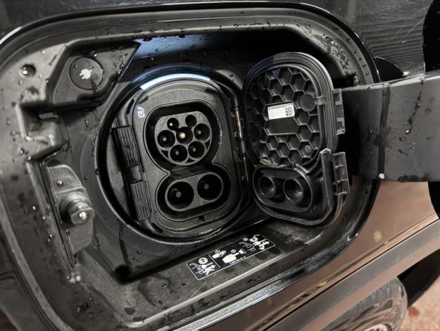 MERCEDES-BENZ EQB EQB 300 4MATIC