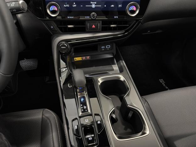 LEXUS NX 350H 2WD Luxe  NX 350H HYBRIDE 2WD LUXE MY26
