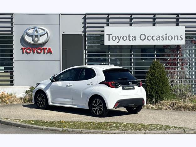 TOYOTA Yaris 116h Design MY22  