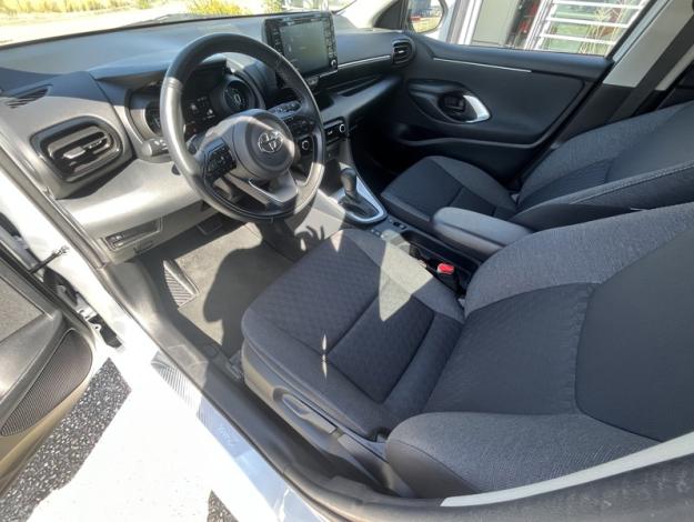 TOYOTA Yaris 116h Design MY22  