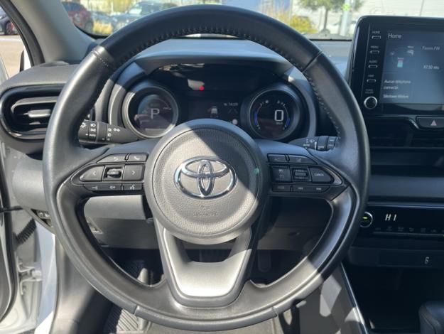 TOYOTA Yaris 116h Design MY22  