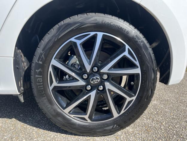 TOYOTA Yaris 116h Design MY22  