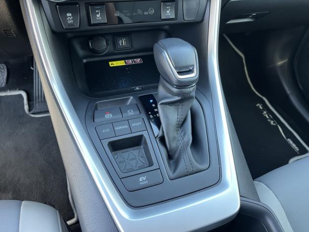 TOYOTA RAV4 218ch Lounge 2WD  MY23