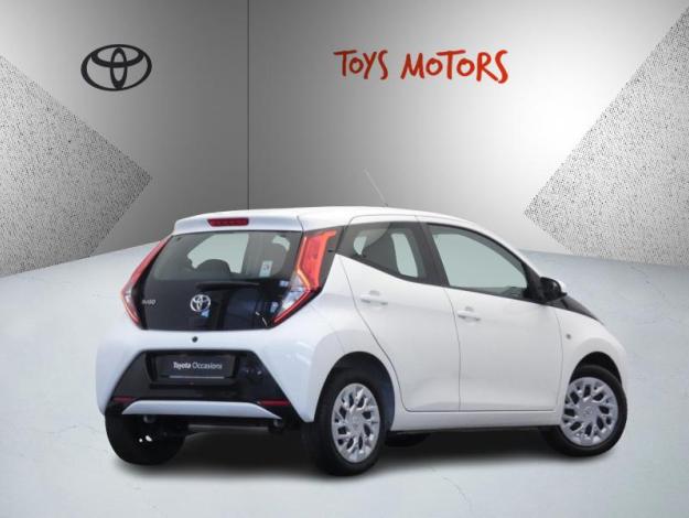TOYOTA Aygo 1.0 VVT-i x-play  