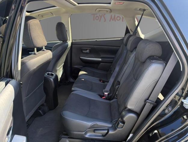 TOYOTA Prius + 136h SkyView  