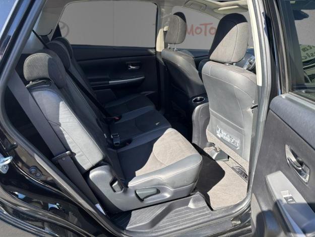 TOYOTA Prius + 136h SkyView  