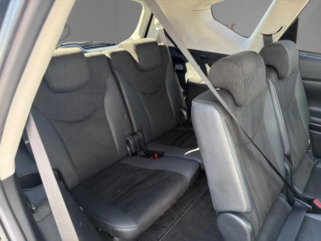 TOYOTA Prius + 136h SkyView  