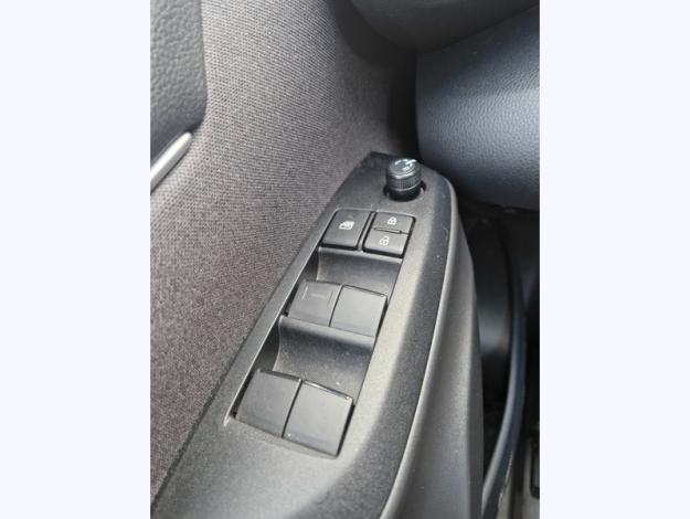 TOYOTA Yaris Hybride 116h Design MY25  