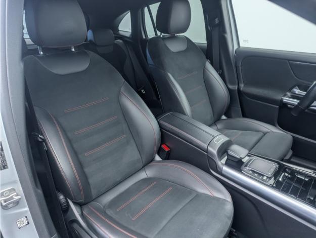 MERCEDES-BENZ GLA 200 d AMG Line  