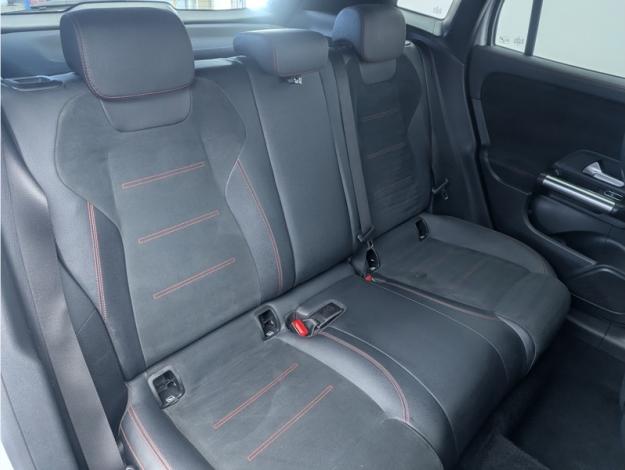 MERCEDES-BENZ GLA 200 d AMG Line  