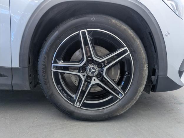 MERCEDES-BENZ GLA 200 d AMG Line  