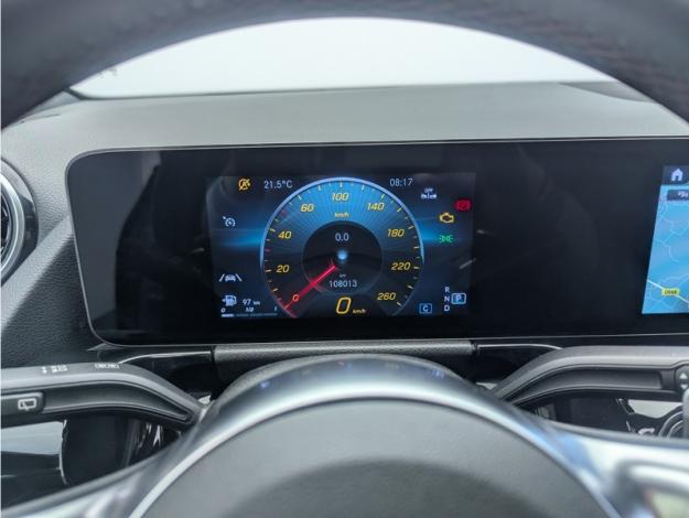 MERCEDES-BENZ GLA 200 d AMG Line  