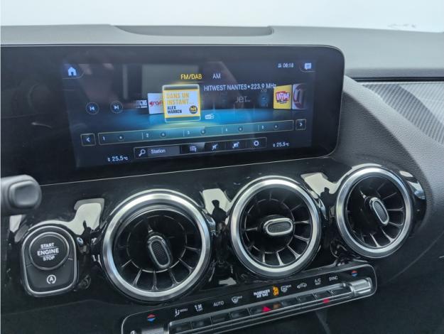 MERCEDES-BENZ GLA 200 d AMG Line  