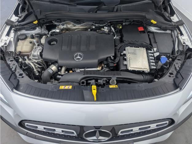 MERCEDES-BENZ GLA 200 d AMG Line  